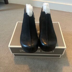 Dansko Makara Ankle Boot